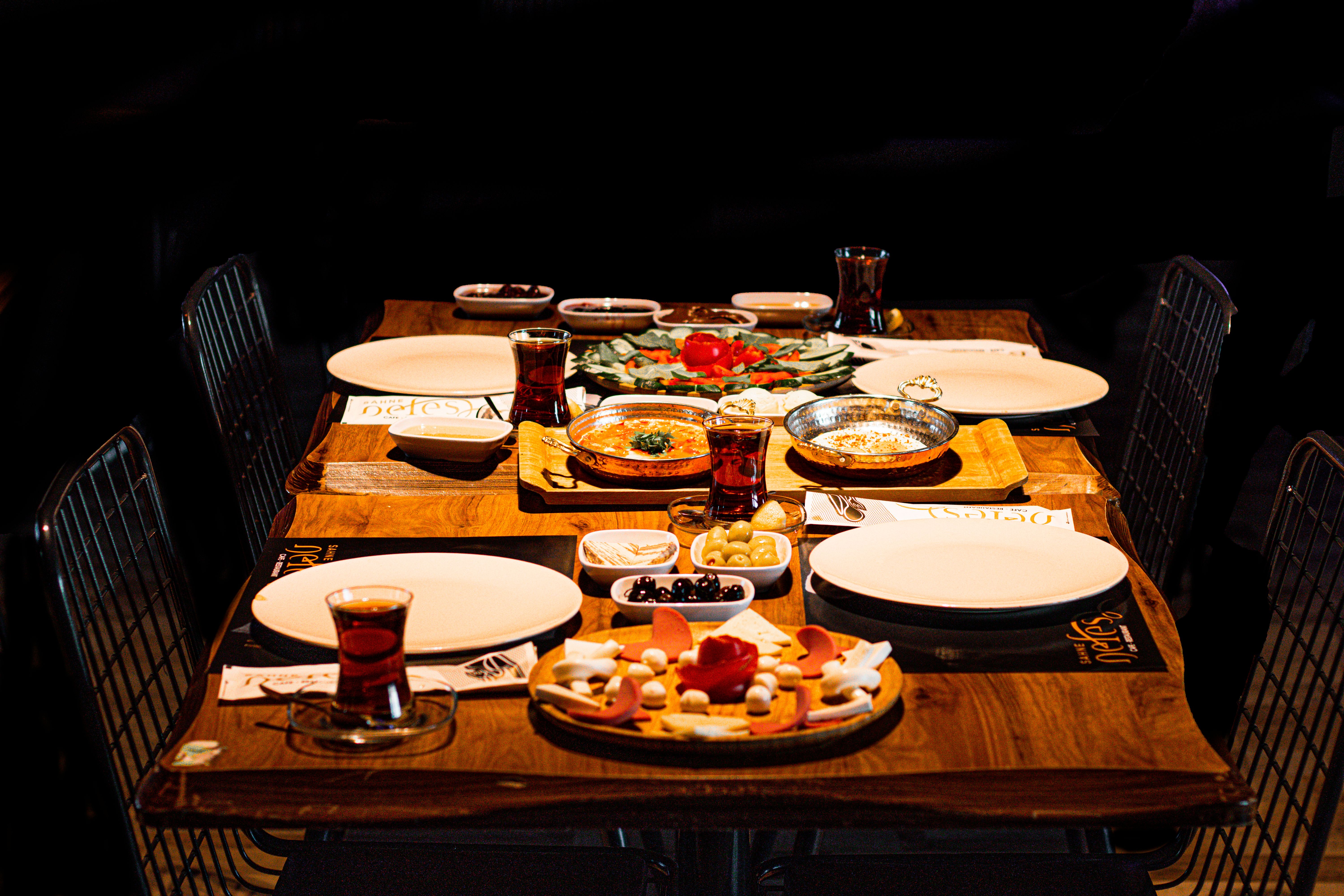 Give Customers a Reason to Step Out: Live Entertainment for Restaurants